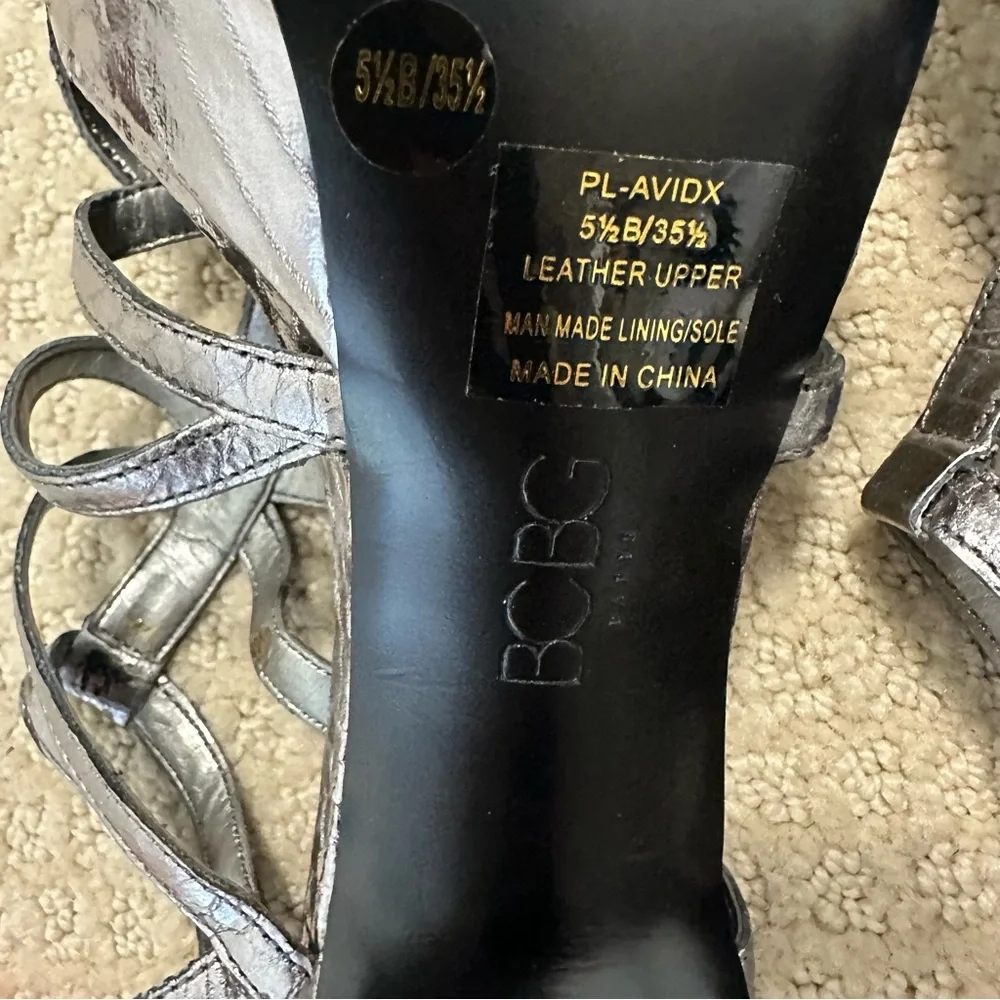 BCBG New Without Box Strappy Platform Snake Pattern Silver Heels Size 5.5! - Picture 3 of 9